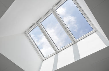 VERRIÈRE DE TOIT VELUX : AVANTAGES, POSE, CONSEILS